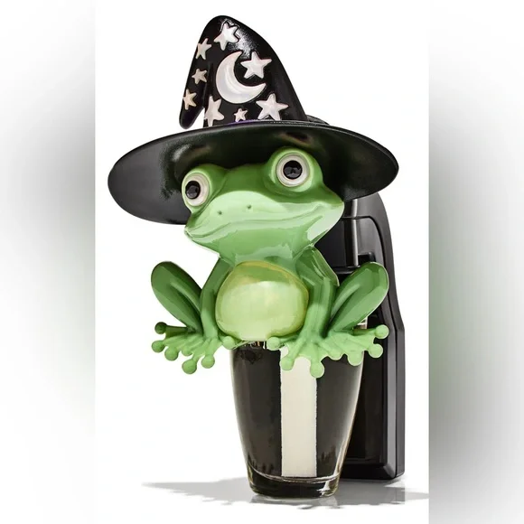 NWT B&BW Witchy Frog Wallflower Plug Nightlight & NWT/SEALED MYSTERY REFILL - Picture 4 of 7